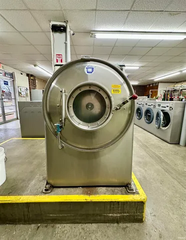 $319,000 | 407 South Park Drive, Huntingburg, IN 47542