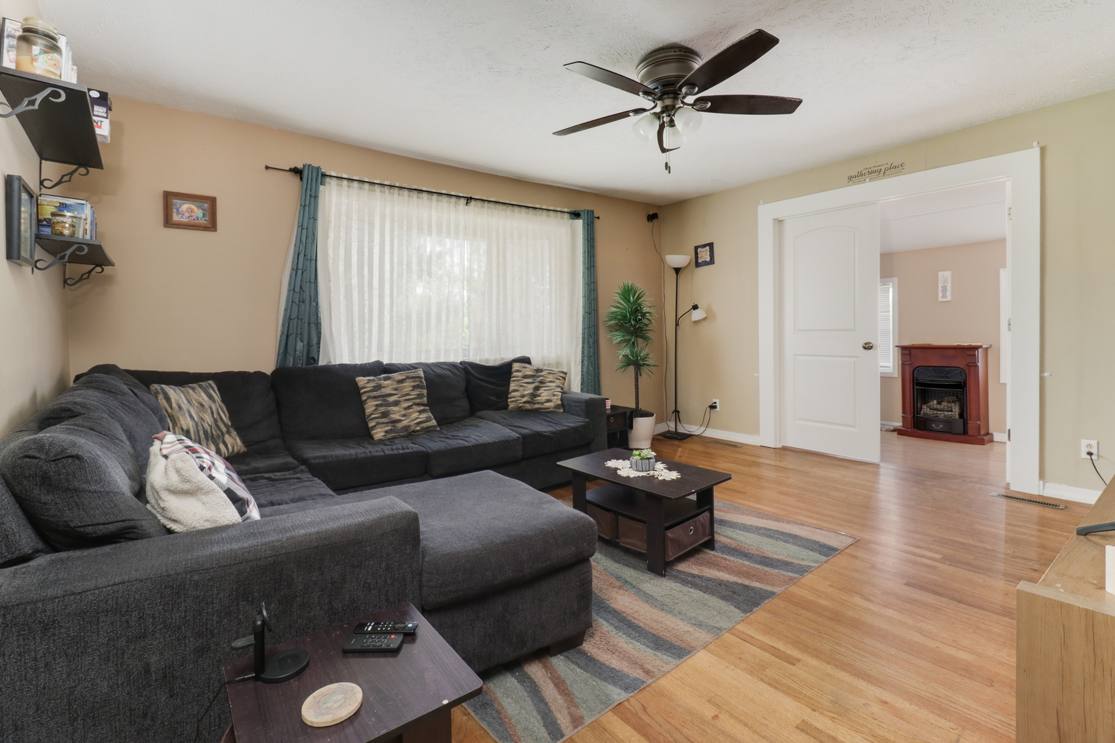 910 South Cottage Avenue Normal, IL 61761 - Photo 7 of 34 Gallery Image 7