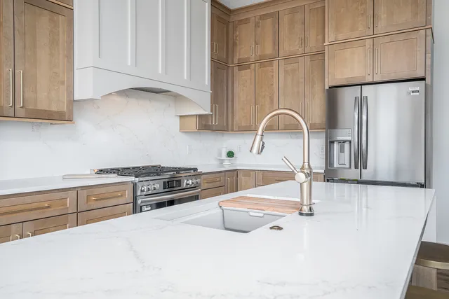 $865,000 | 6638 Pelican Street, Bettendorf, IA 52722