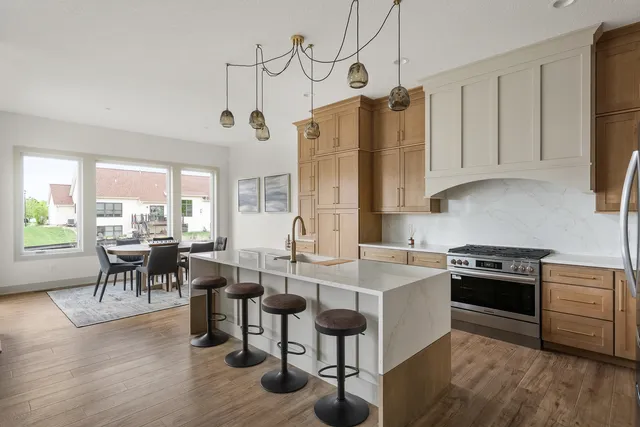 $865,000 | 6638 Pelican Street, Bettendorf, IA 52722