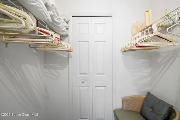 a view of utility room