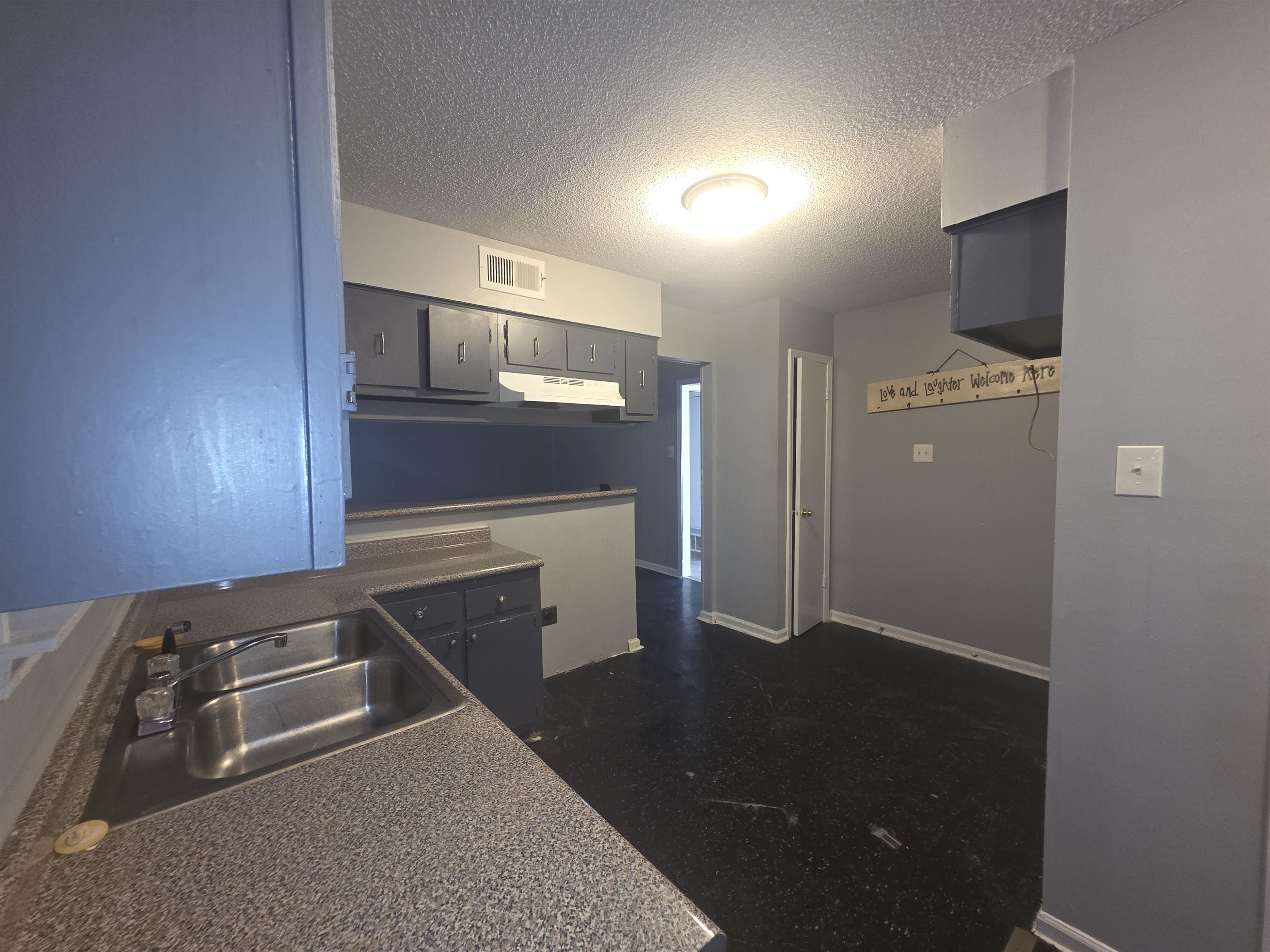 936 Chesterton Drive Memphis, TN 38127 - Photo 25 of 28 a view of a livingroom with furniture