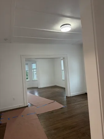 $2,000 | 118 Locust Street, Unit 2W, Fall River, MA 02720