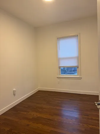 $2,000 | 118 Locust Street, Unit 2W, Fall River, MA 02720