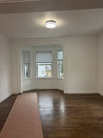 $2,000 | 118 Locust Street, Unit 2W, Fall River, MA 02720