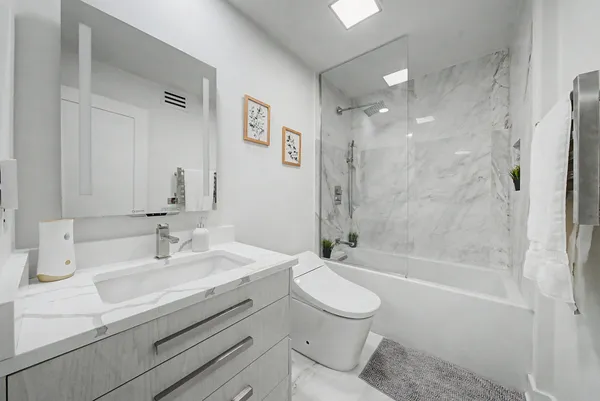 $429,000 | 4050 Dundee Road, Unit 209, Northbrook, IL 60062