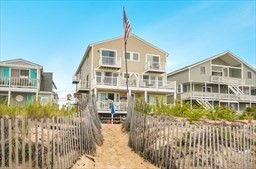59 Atlantic Avenue, Unit 4 Salisbury, MA 01952 - Photo 1 of 37
