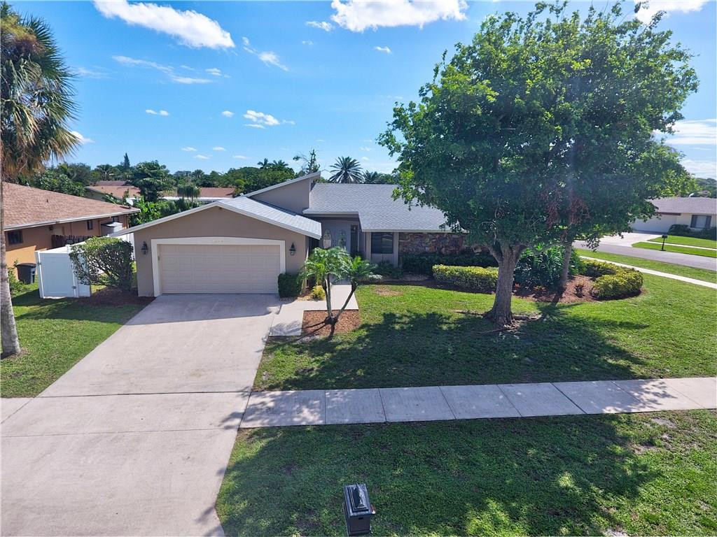 17778 Holly Brook Way Boca Raton, FL 33487 - Photo 33 of 41 Photo 33