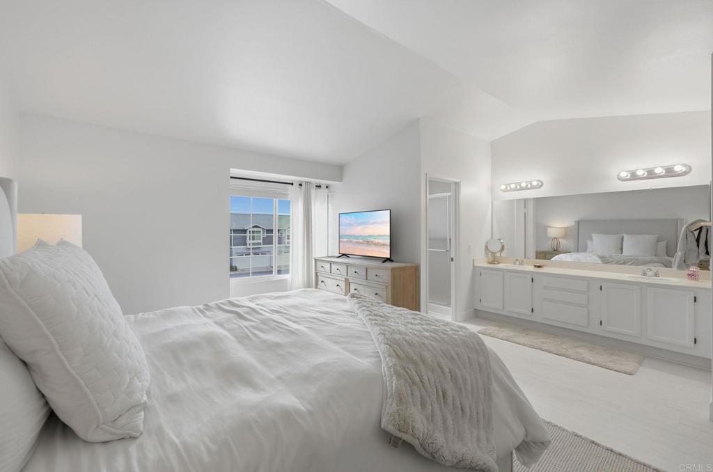 2972 Lancaster Road Carlsbad, CA 92010 - Photo 24 of 36 a large white bed in a white room