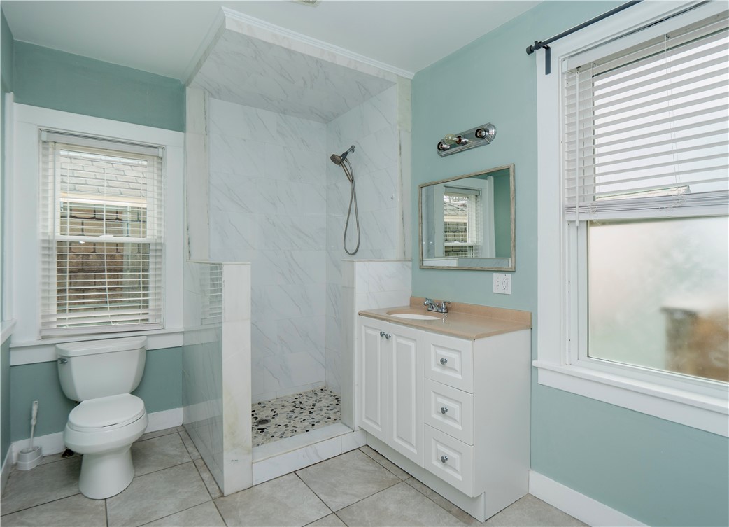 29 Anthony Street Newport, RI 02840 - Photo 15 of 29