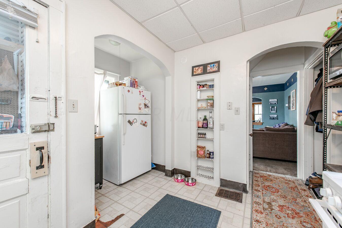 907 Thomas Road, Unit 9 Columbus, OH 43212 - Photo 17 of 28