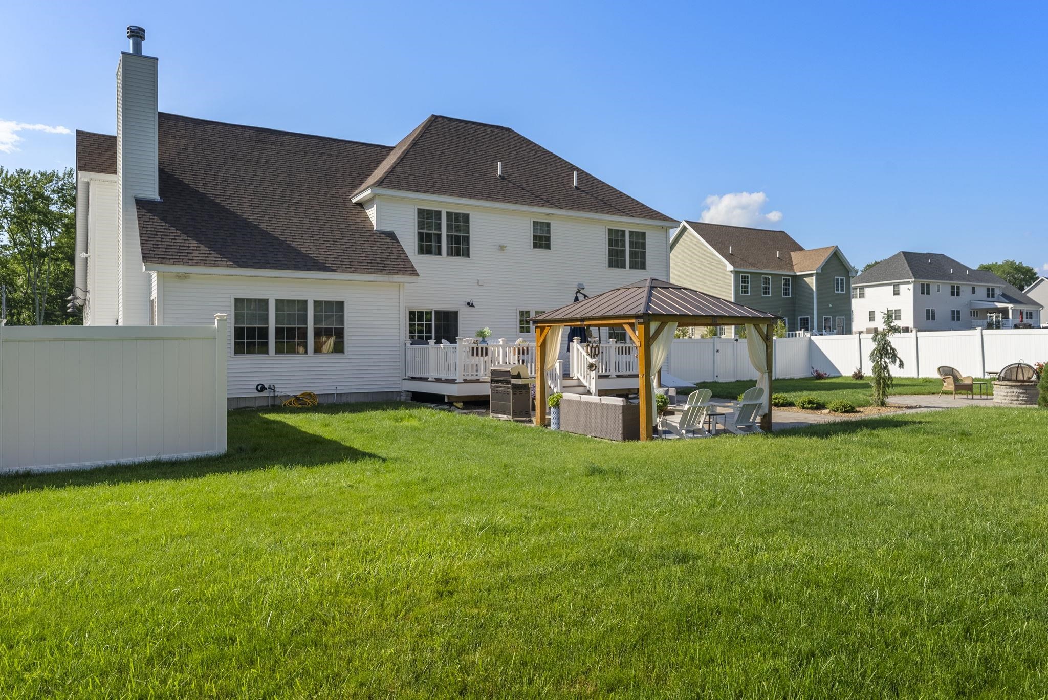 152 South Road Londonderry, NH 03053 - Photo 43 of 60