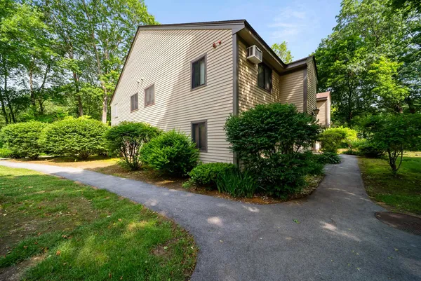 $275,000 | 9 Swiftwater Drive, Unit 5, Allenstown, NH 03275