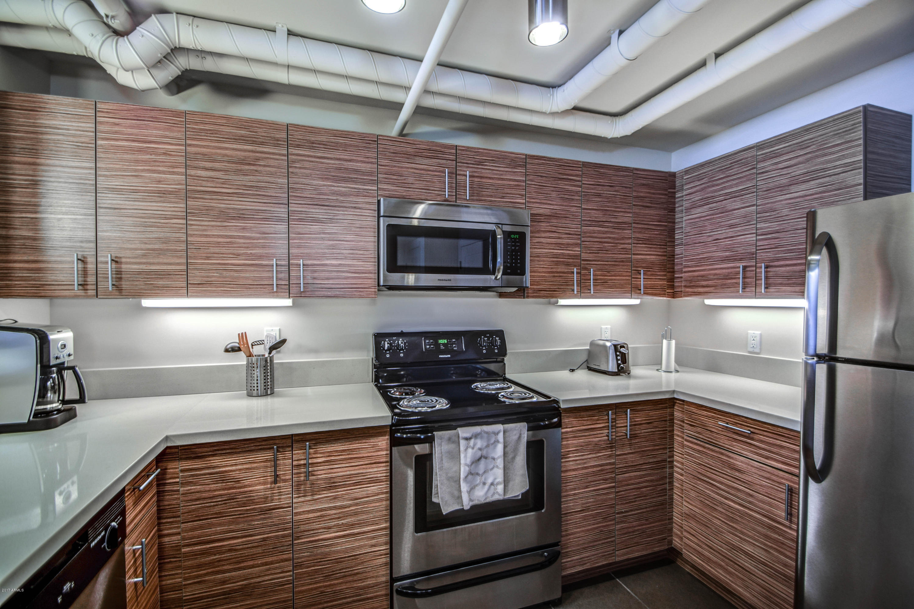 535 West Thomas Road, Unit 312 Phoenix, AZ 85013 - Photo 24 of 39 Kitchen 16