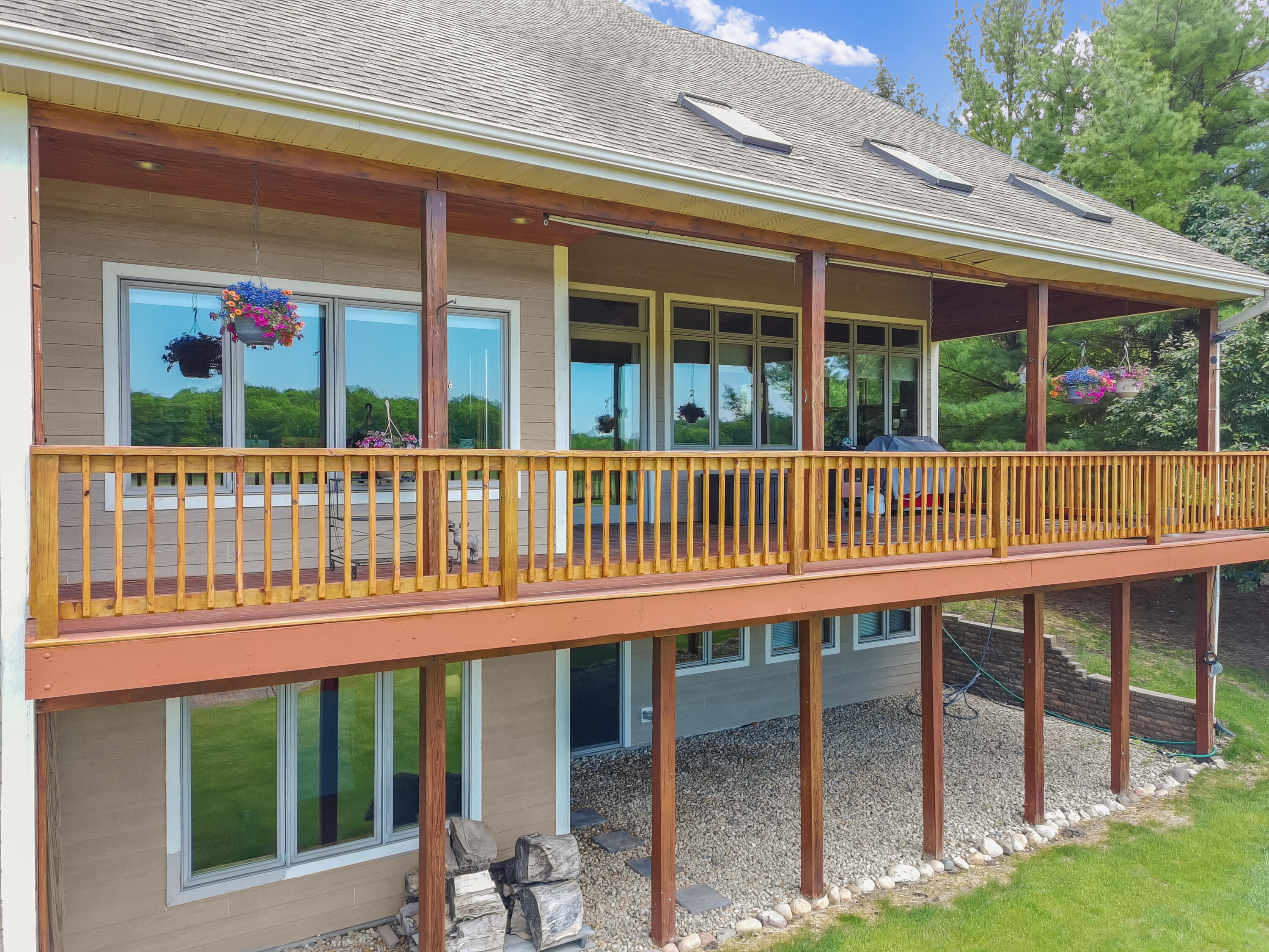W5574 Briarwood Road La Grange, WI 53121 - Photo 30 of 45 Deck
