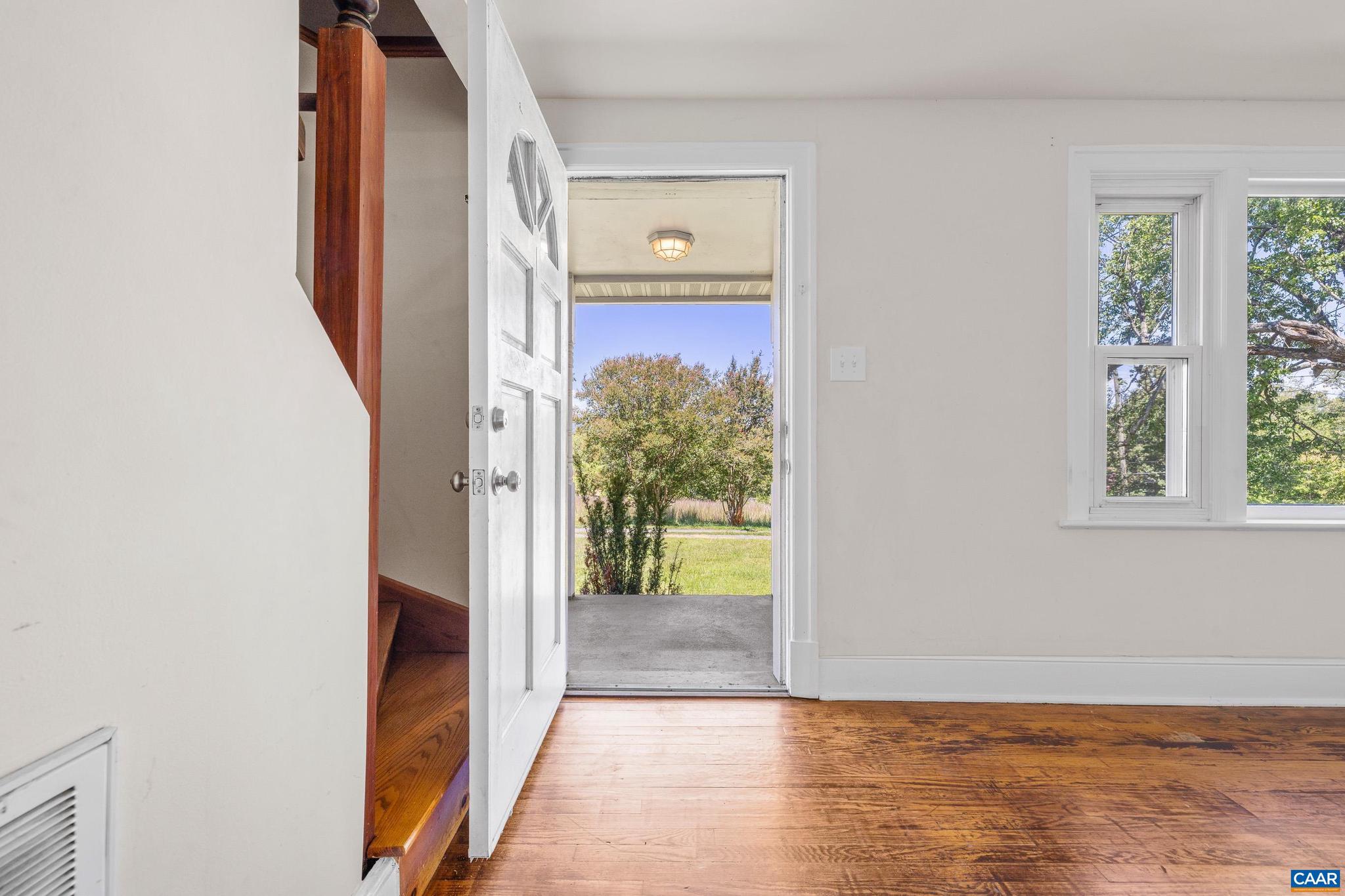 4057 Richmond Road Keswick, VA 22947 - Photo 8 of 45 Gallery Image 8