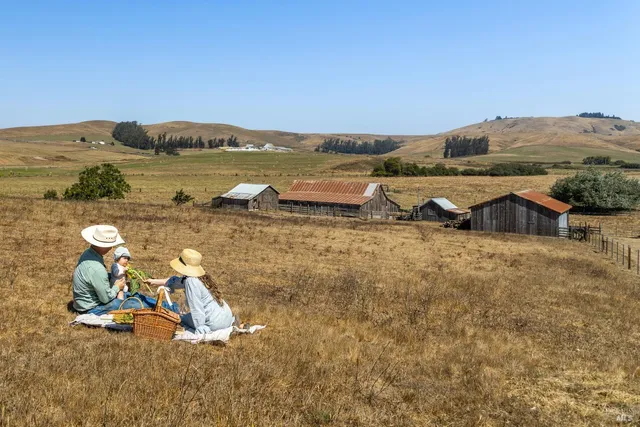 $1,495,000 | 14550 Valley Ford Estero Road, Valley Ford, CA 94972