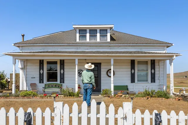 $1,495,000 | 14550 Valley Ford Estero Road, Valley Ford, CA 94972