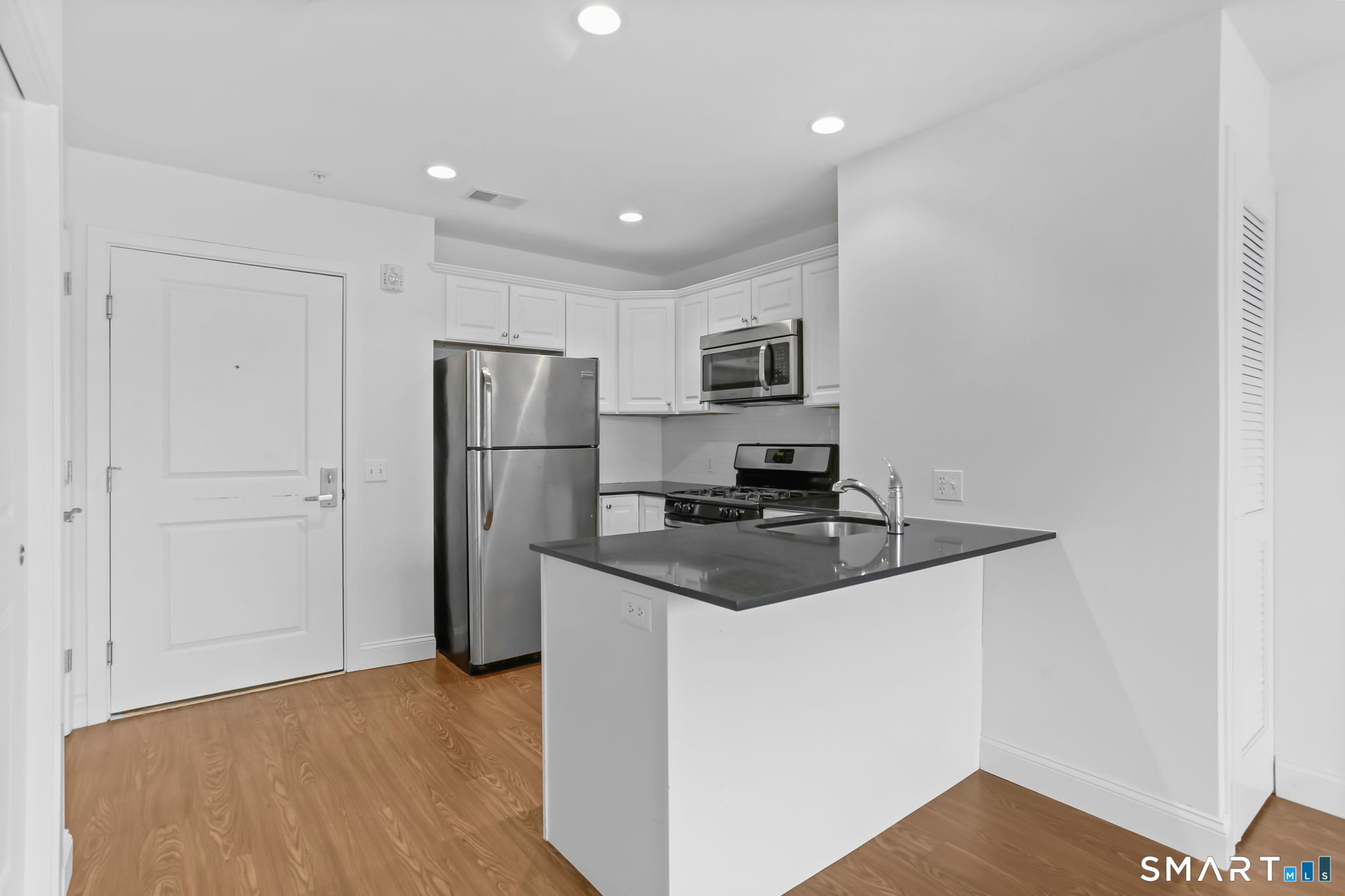 947 Hope Street, Unit 402 Stamford, CT 06907 - Photo 12 of 27