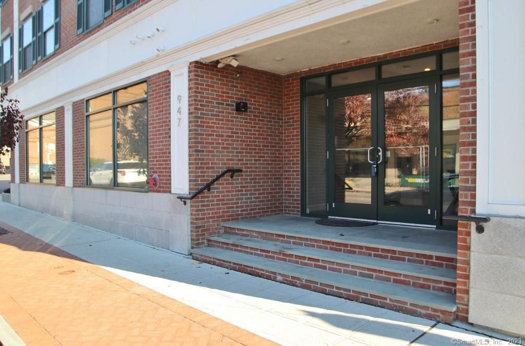 947 Hope Street, Unit 402 Stamford, CT 06907 - Photo 3 of 27
