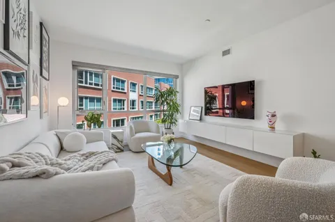 $1,098,000 | 110 Channel Street, Unit 327, San Francisco, CA 94158