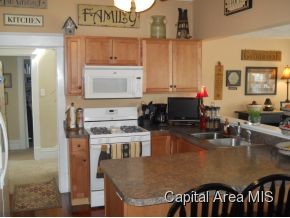 17477 Old Fairgrounds Road Petersburg, IL 62675 - Photo 3 of 24 Gallery Image 3