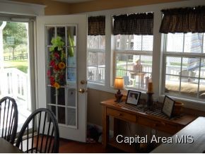 17477 Old Fairgrounds Road Petersburg, IL 62675 - Photo 4 of 24 Gallery Image 4