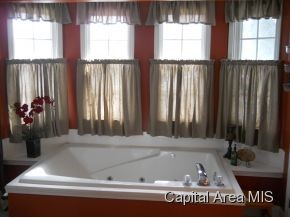 17477 Old Fairgrounds Road Petersburg, IL 62675 - Photo 8 of 24 Gallery Image 8