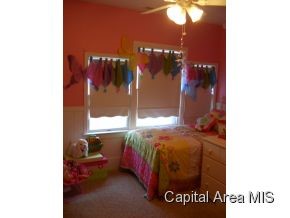 17477 Old Fairgrounds Road Petersburg, IL 62675 - Photo 10 of 24 Gallery Image 10