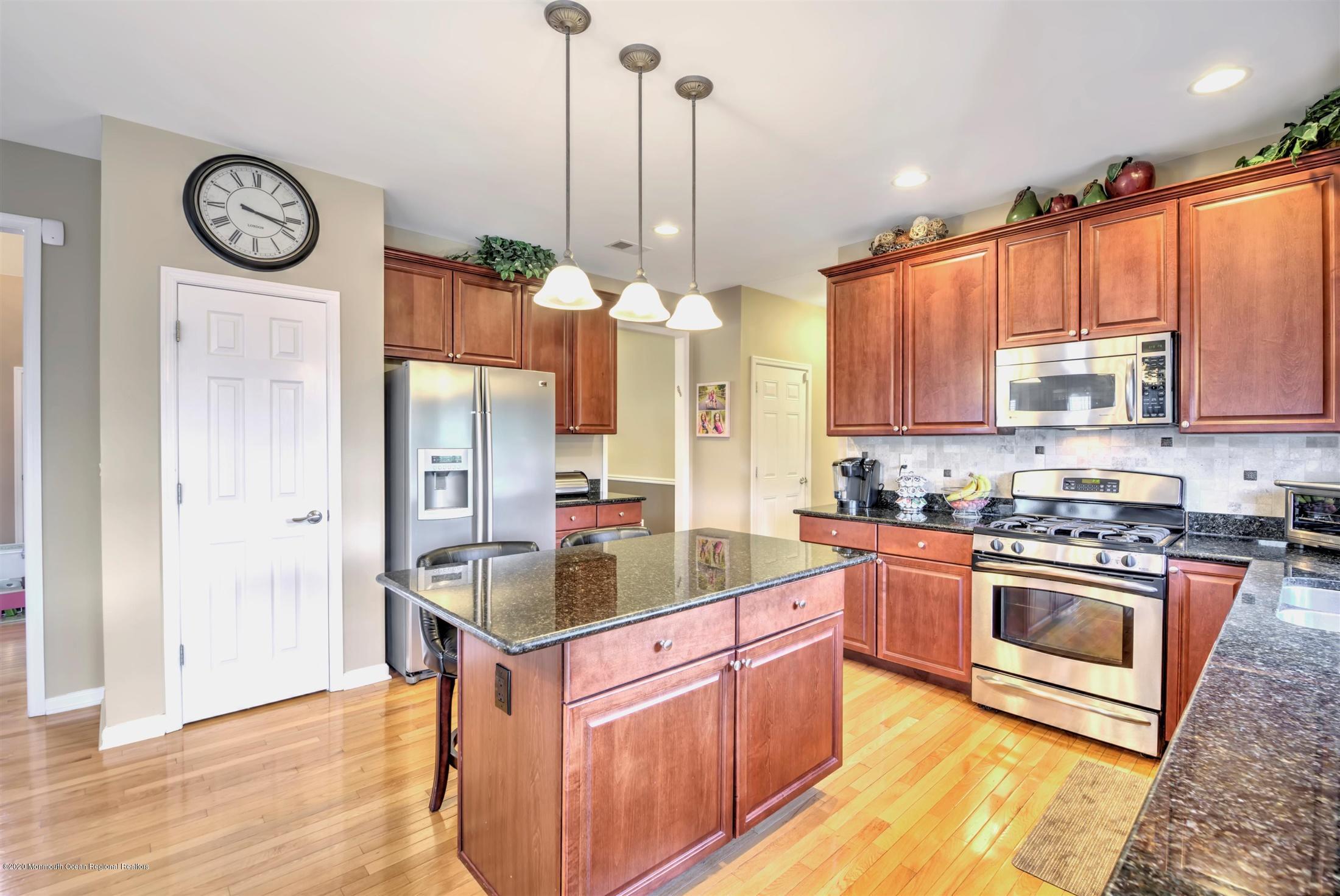 48 Bloomfield Road Manalapan, NJ 07726 - Photo 16 of 54 KITCHEN