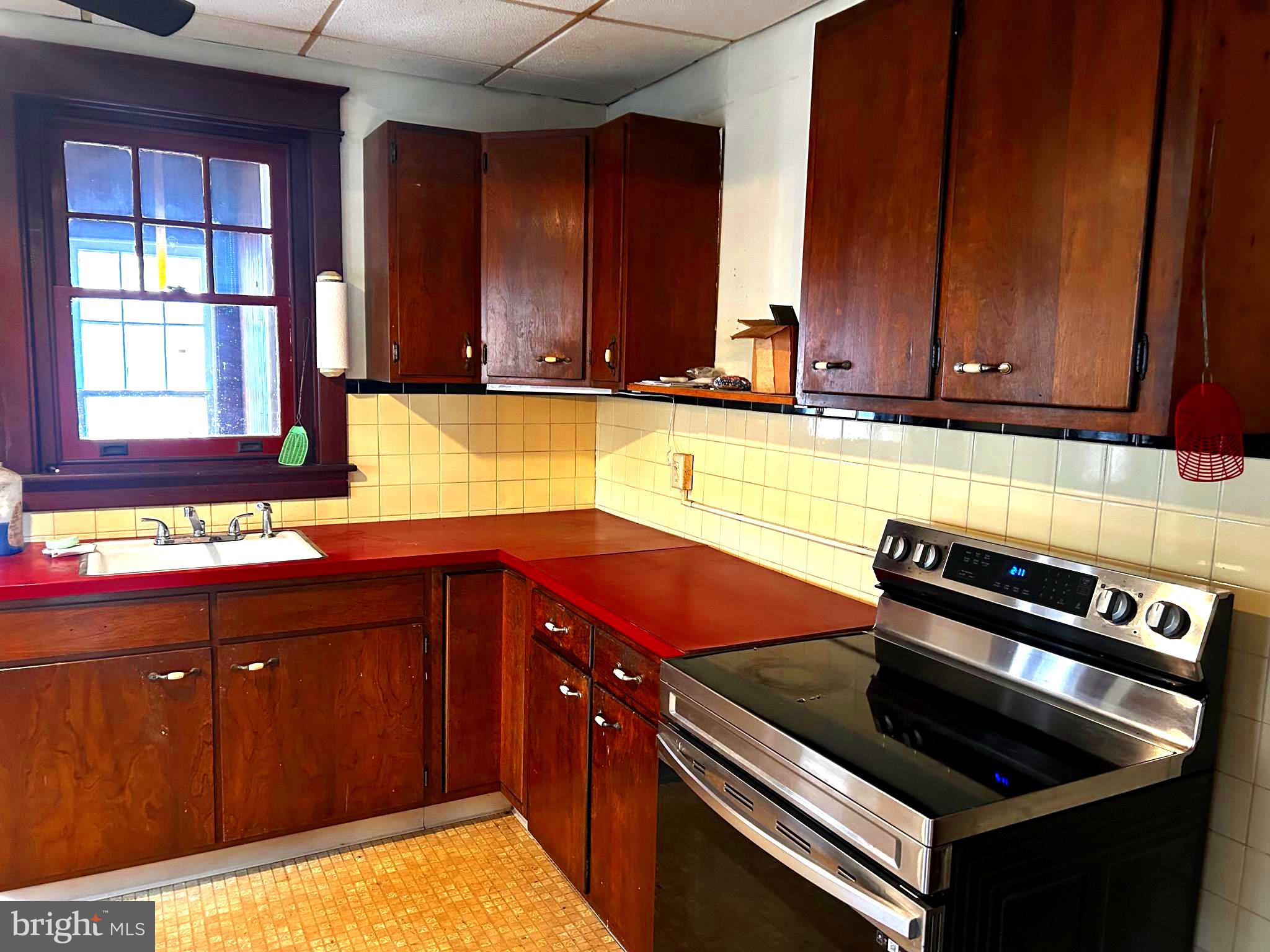 3314 East Galen Hall Road Reading, PA 19608 - Photo 8 of 27