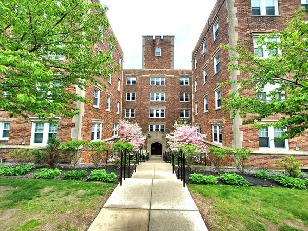$275,000 | 195 Thomas E. Burgin Parkway, Unit 505, Quincy, MA 02169