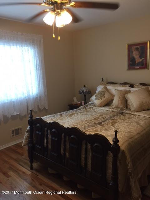 301-2 Spring Street Red Bank, NJ 07701 - Photo 10 of 12 IMG_0415
