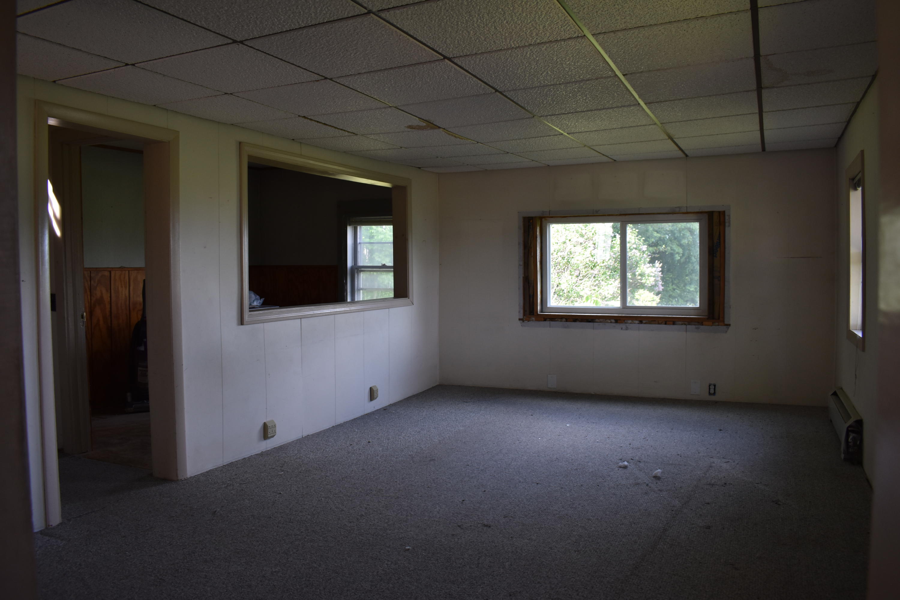 147 Webb Road Pittsfield, ME 04967 - Photo 11 of 26 Living room