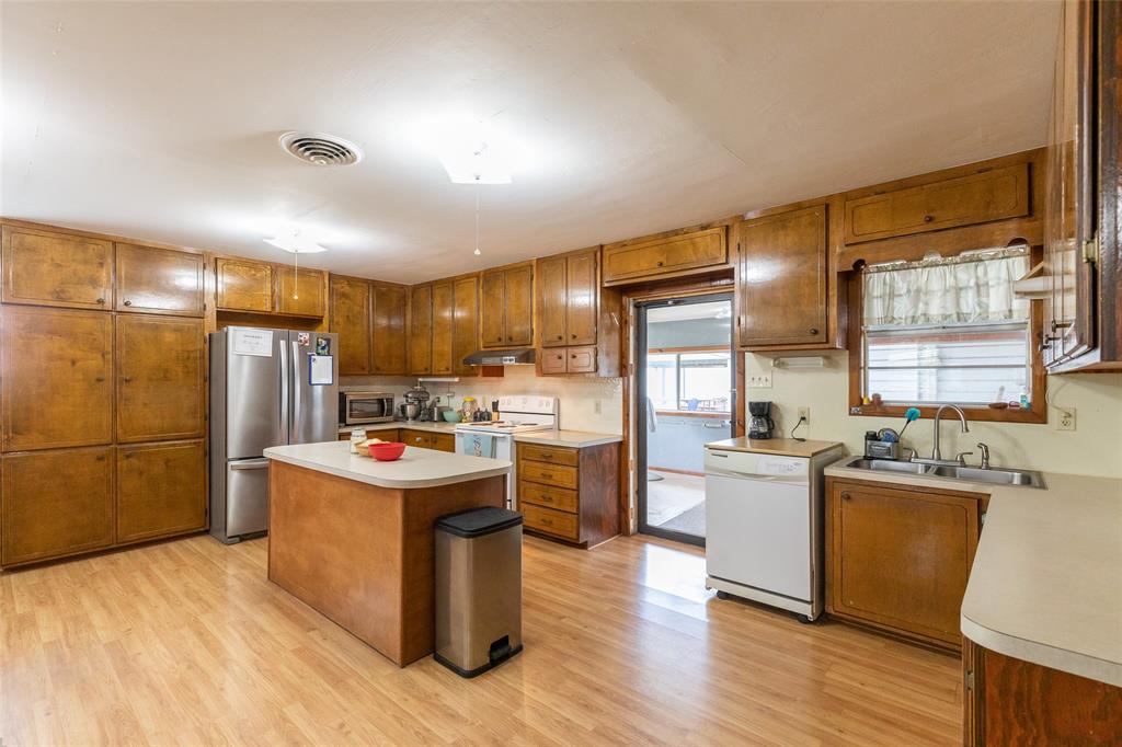 8867 Spinks Road Abilene, TX 79603 - Photo 21 of 39