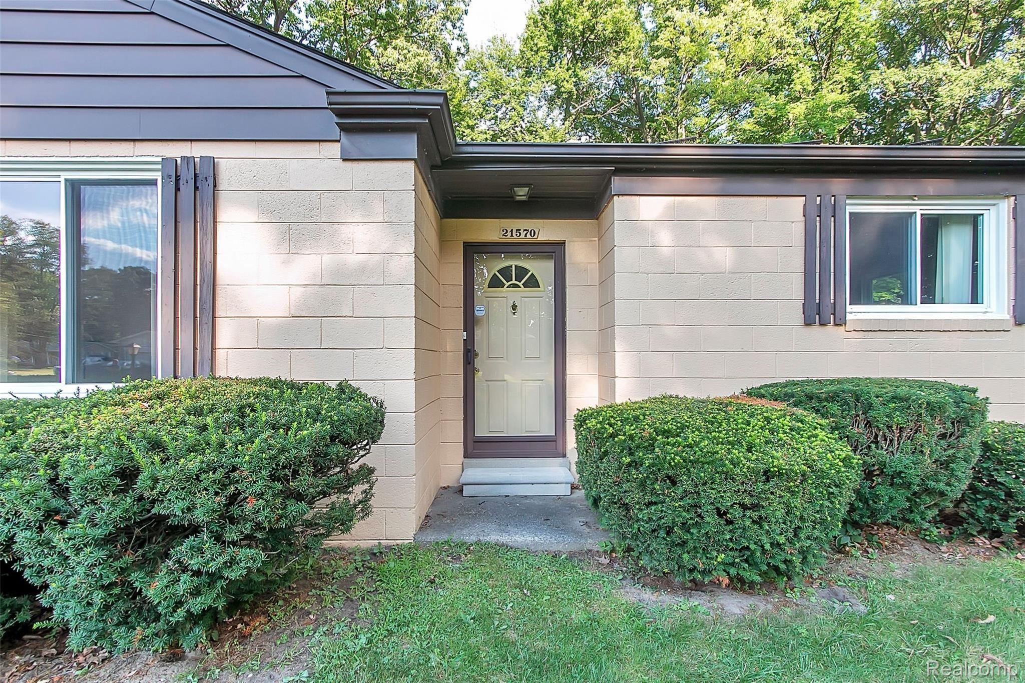 21570 Stahelin Road Southfield, MI 48075 - Photo 2 of 28 21570 STAHELIN