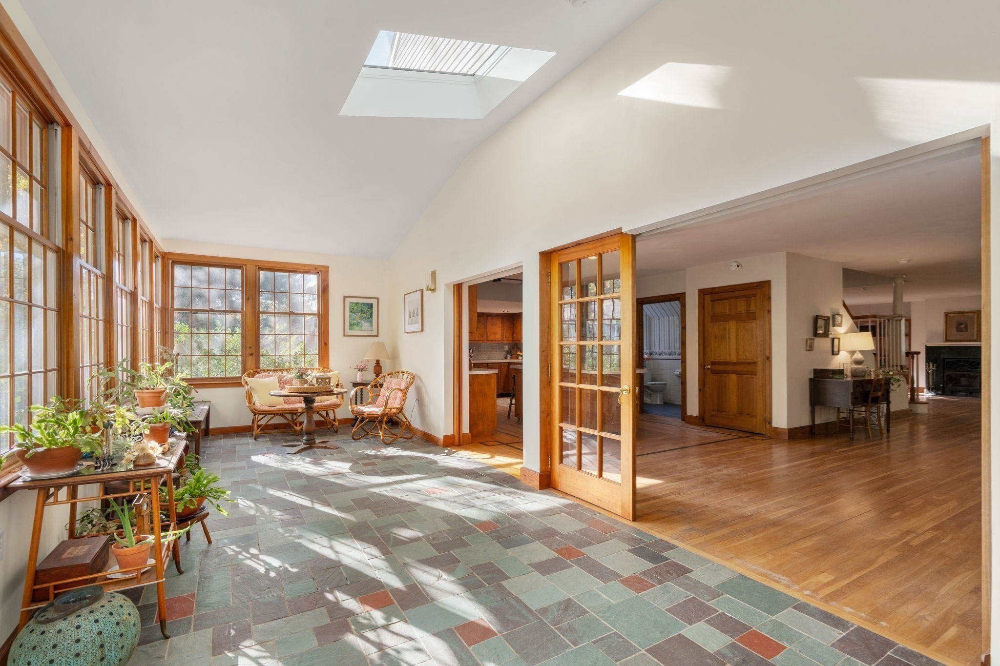 102 Concord Road Sudbury, MA 01776 - Photo 5 of 42 Gallery Image 5