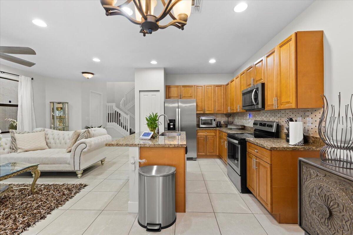 3008 Hoptree Way Riviera Beach, FL 33410 - Photo 9 of 48 11-424A6782