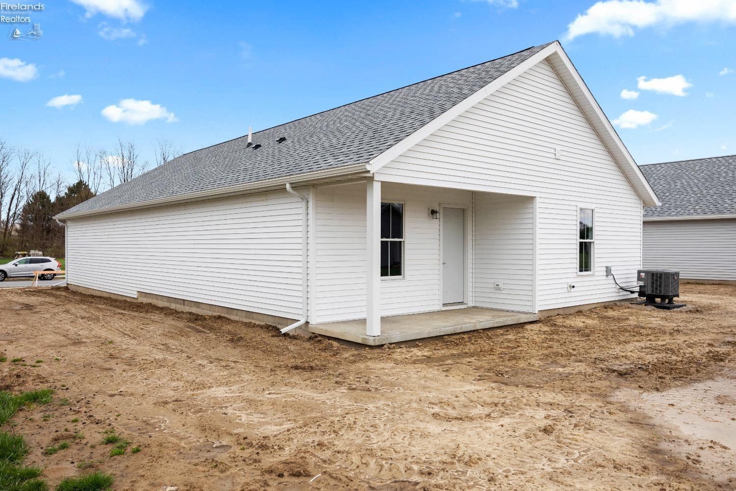 1996 East Oldgate Road Sandusky, OH 44870 - Photo 5 of 38 Gallery Image 5