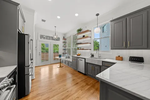 $799,500 | 520 Oxford Street, Unit F, Houston, TX 77007