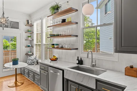 $799,500 | 520 Oxford Street, Unit F, Houston, TX 77007