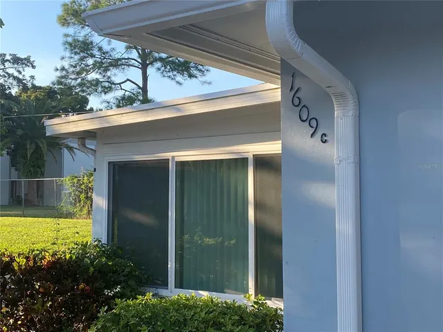 $159,400 | 1609 Whitebridge Drive, Unit C, Palm Harbor, FL 34684