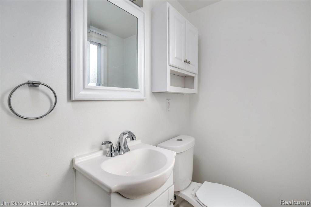 1349 Devonshire Road Grosse Pointe, MI 48230 - Photo 14 of 27