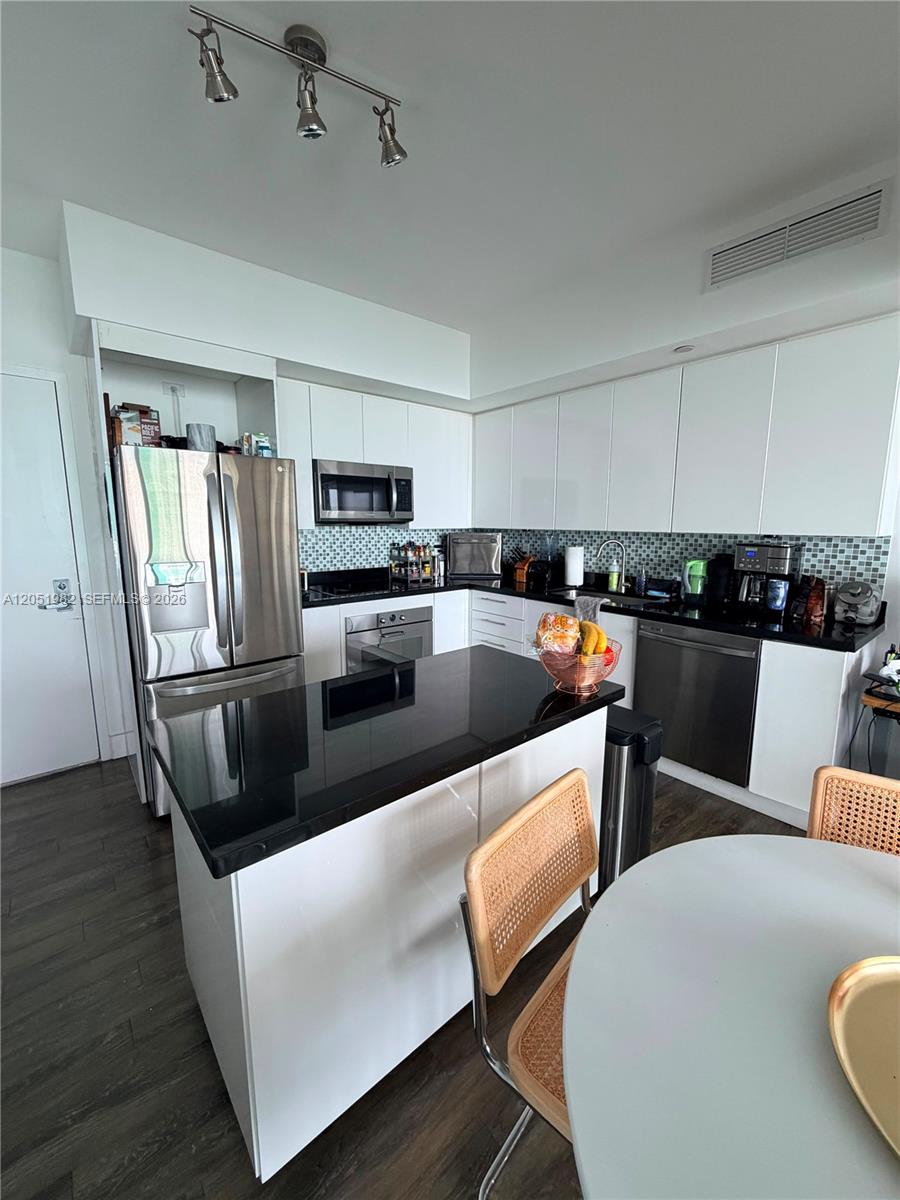 92 Southwest 3rd Street, Unit 5012 Miami, FL 33130 - Photo 25 of 26
