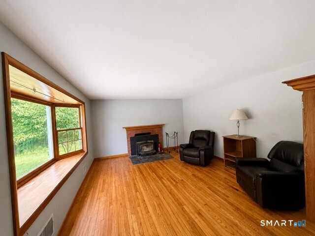 2269 Newfield Road Torrington, CT 06790 - Photo 4 of 36