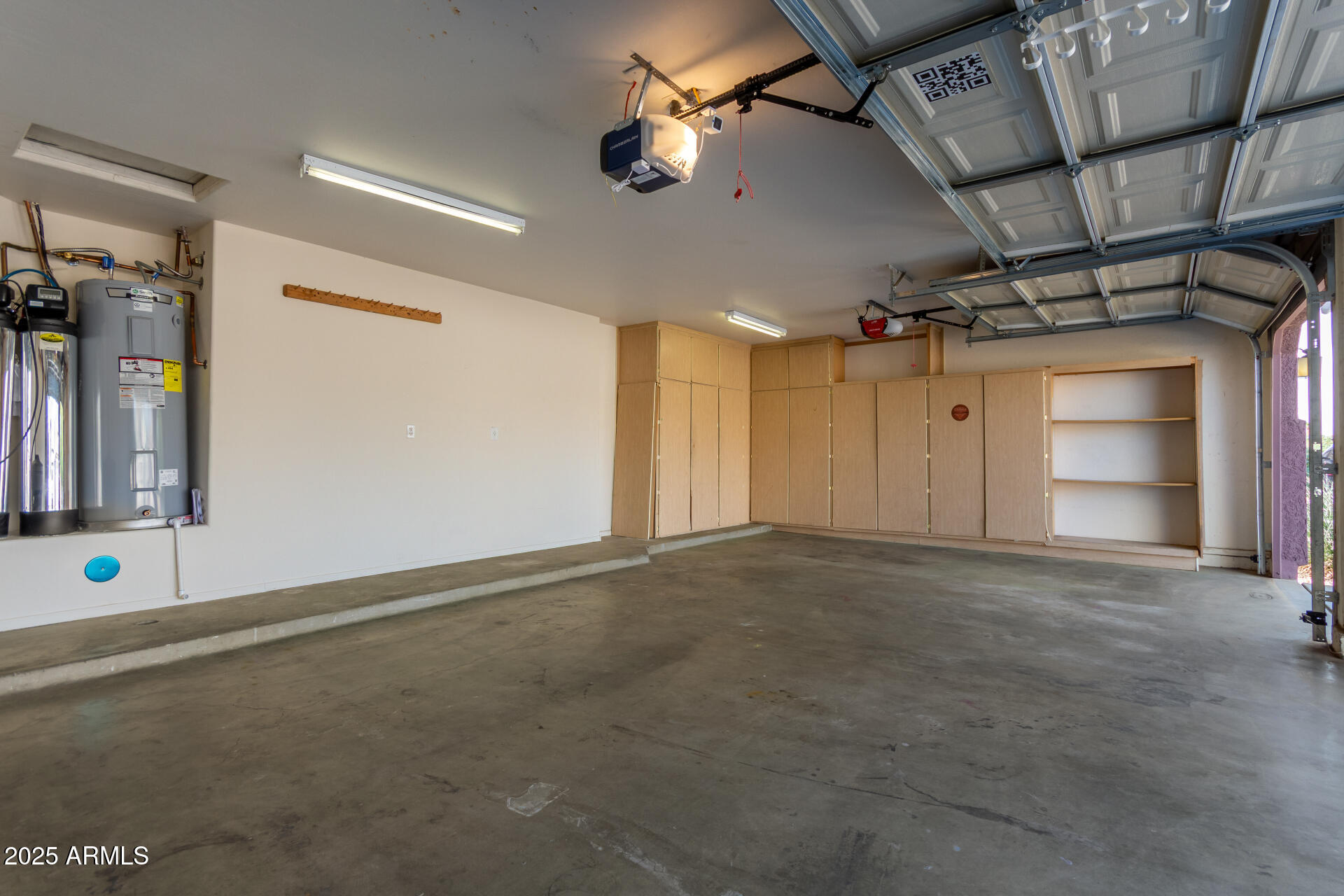 2513 West Carter Road Phoenix, AZ 85041 - Photo 23 of 27 a view of empty room