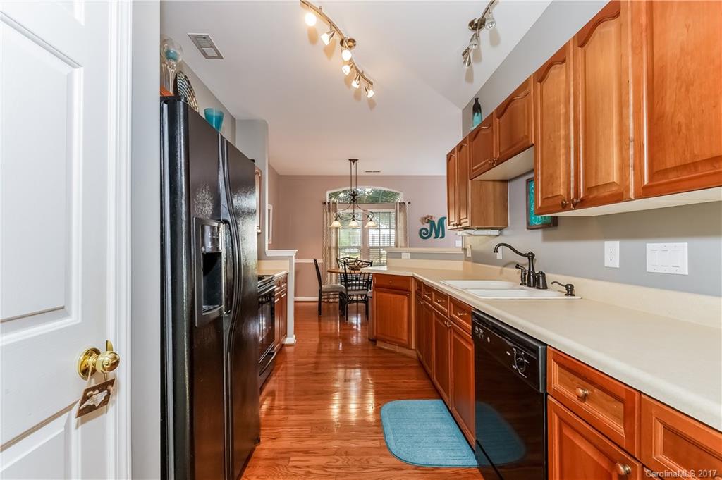 4972 Prosperity Ridge Road Charlotte, NC 28269 - Photo 11 of 24 Gallery Image 11