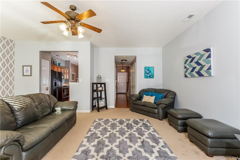 4972 Prosperity Ridge Road Charlotte, NC 28269 - Photo 5 of 24 Gallery Image 5
