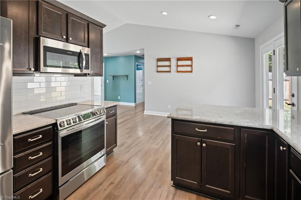122 Fosstorall Road King, NC 27021 - Photo 12 of 32 Kitchen