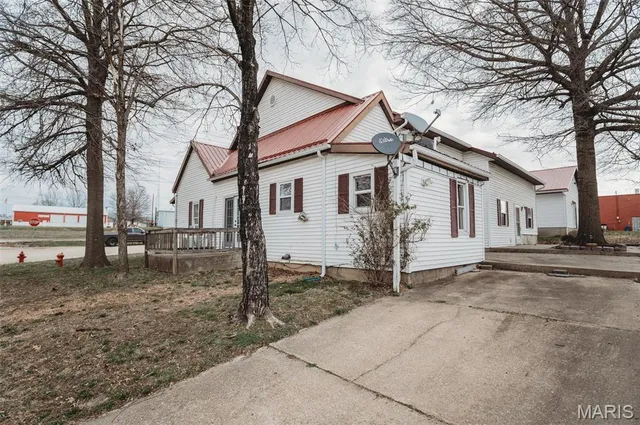$225,000 | 109 Railroad Avenue, Bland, MO 65014